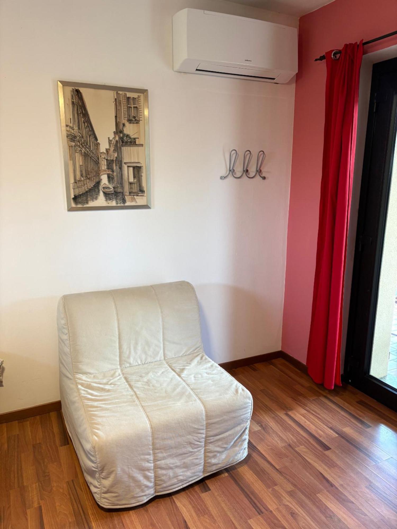 B&B Il Ciliegio Lomnago ภายนอก รูปภาพ